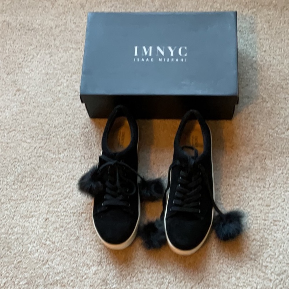 Isaac Mizrahi Black Sneakers